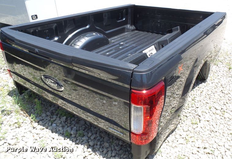 image for item EP9872 2017 Ford pickup truck bed