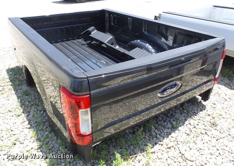 image for item EP9872 2017 Ford pickup truck bed