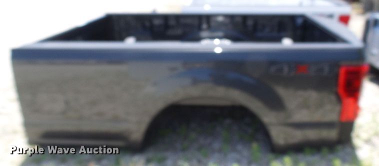 image for item EP9872 2017 Ford pickup truck bed