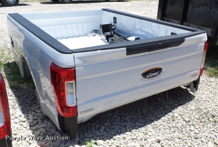 image for item EP9873 2017 Ford pickup truck bed