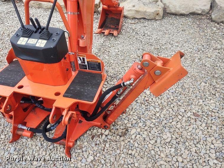 image for item EQ9406 Kubota BT602 backhoe attachment