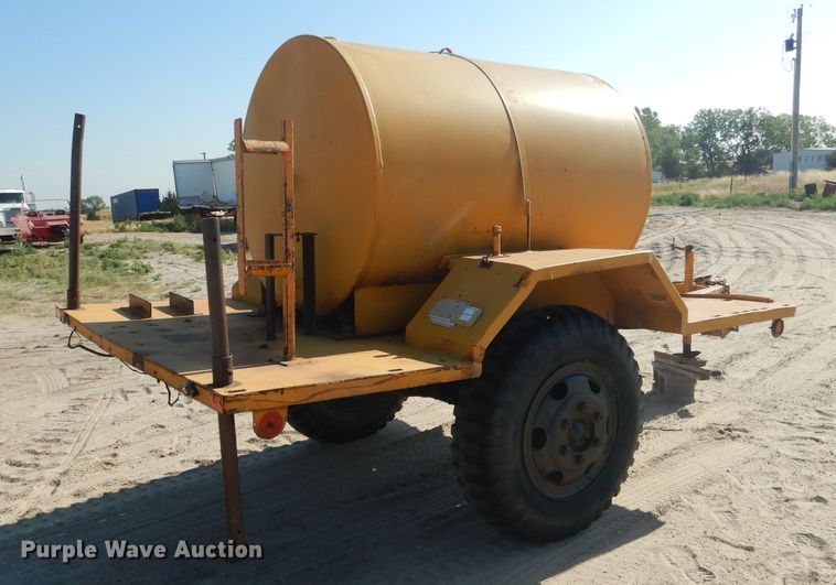 image for item FA9367 Fuel tank trailer