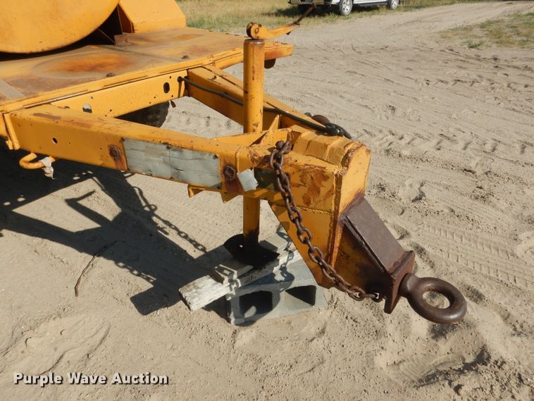 image for item FA9367 Fuel tank trailer