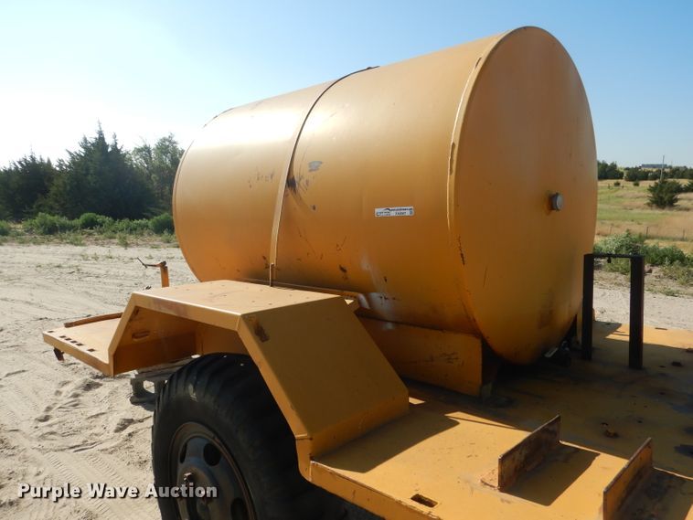 image for item FA9367 Fuel tank trailer