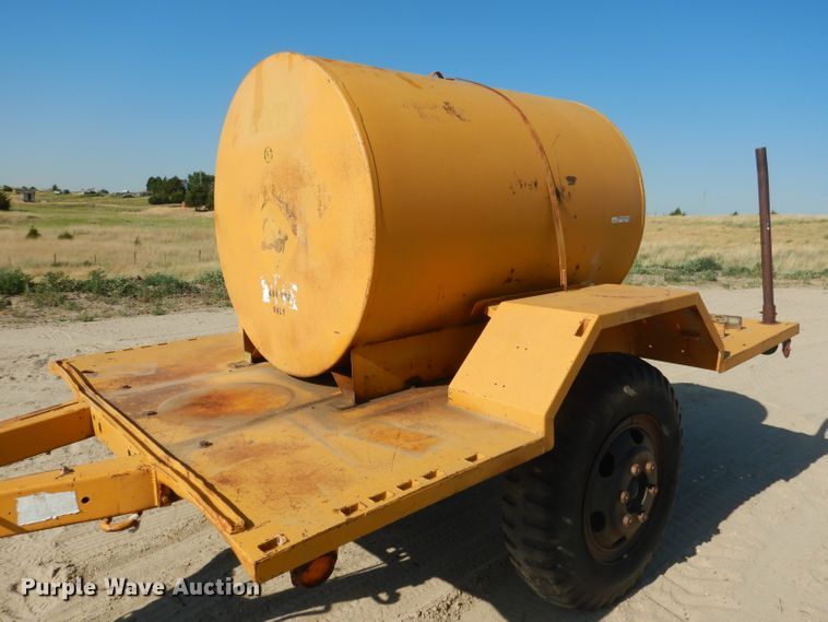 image for item FA9367 Fuel tank trailer