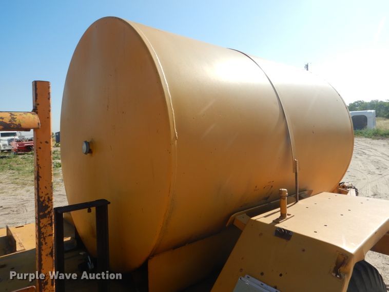 image for item FA9367 Fuel tank trailer