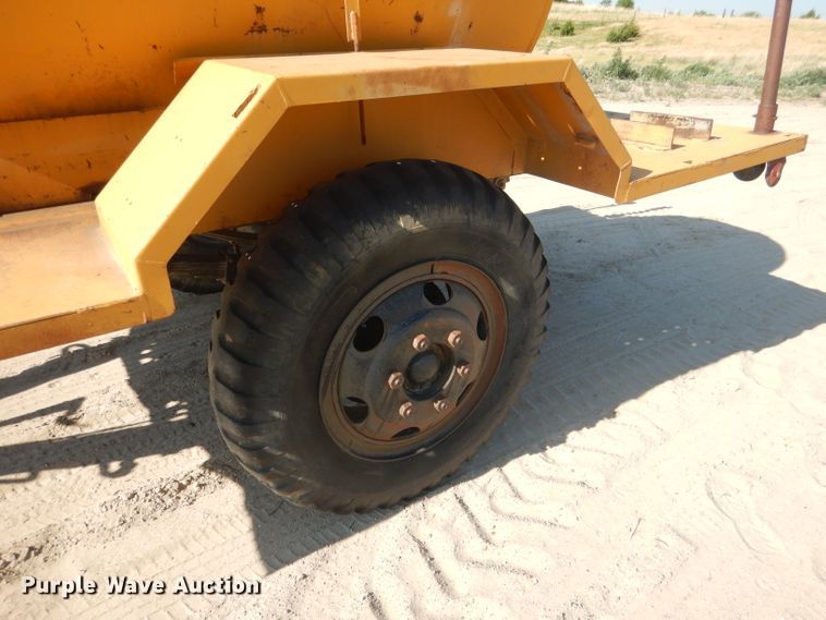 image for item FA9367 Fuel tank trailer