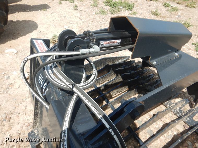 image for item FA9384 Stout HD72-3 72"W skid steer grapple bucket