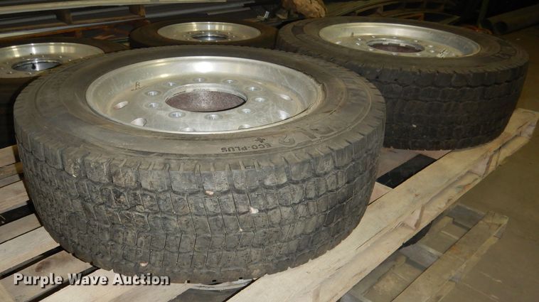 image for item FA9388 (2) Continental 295/60R22.5 tires and wheels