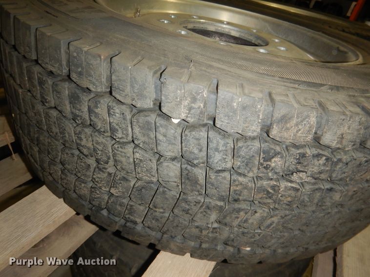 image for item FA9388 (2) Continental 295/60R22.5 tires and wheels