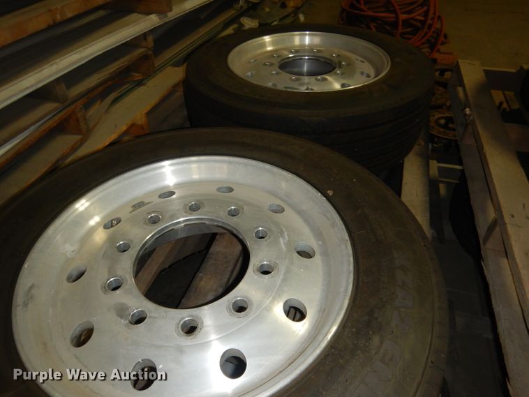 image for item FA9389 (2) Michelin 295/60R22.5 tires and wheels