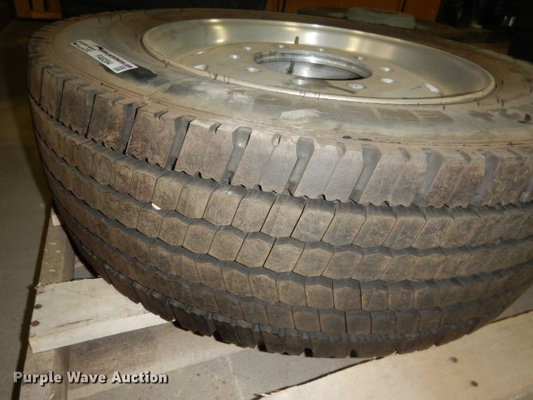 image for item FA9394 Michelin 295/60R22.5 tire and wheel