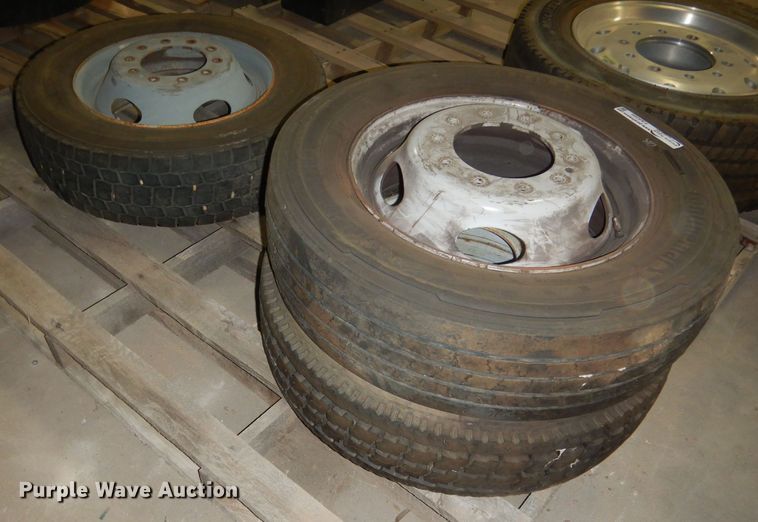 image for item FA9395 (3) Continental 255/70R19.5 tires and wheels