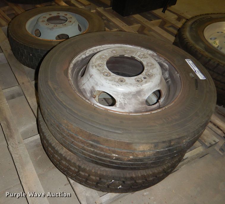 image for item FA9395 (3) Continental 255/70R19.5 tires and wheels