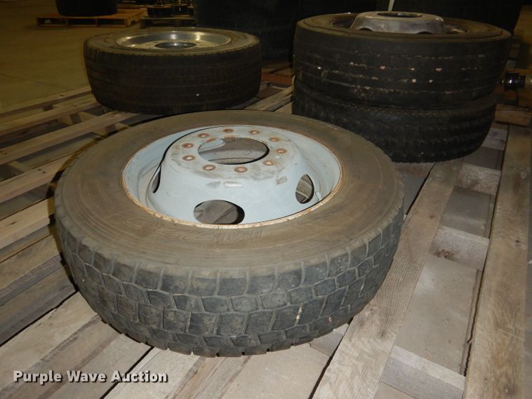 image for item FA9395 (3) Continental 255/70R19.5 tires and wheels