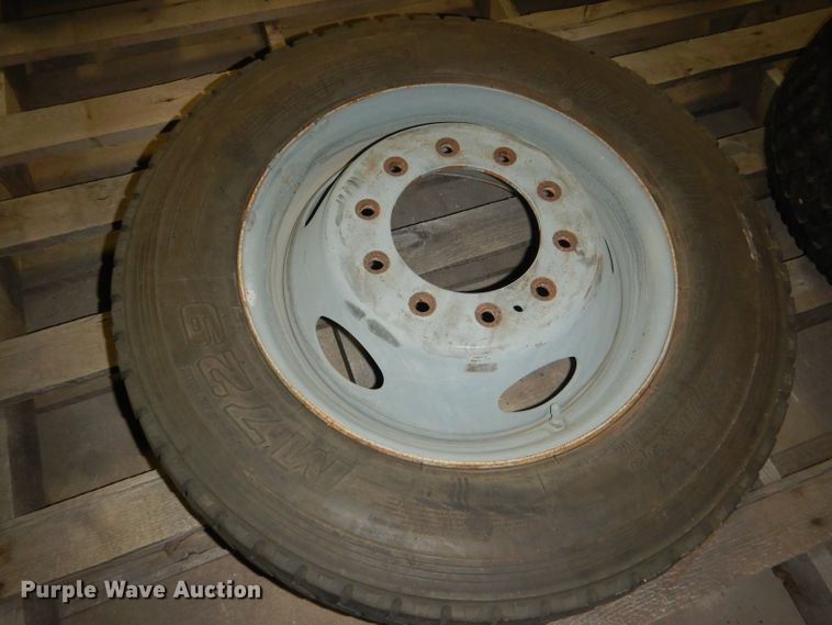 image for item FA9395 (3) Continental 255/70R19.5 tires and wheels