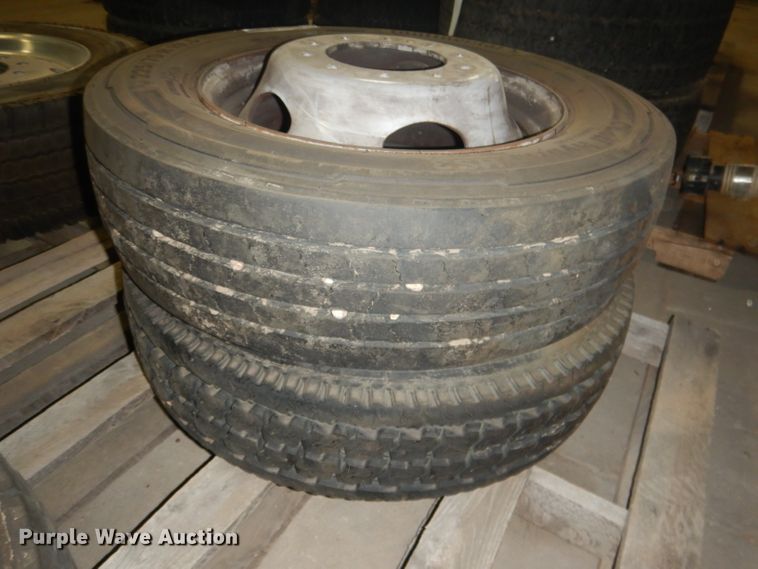 image for item FA9395 (3) Continental 255/70R19.5 tires and wheels