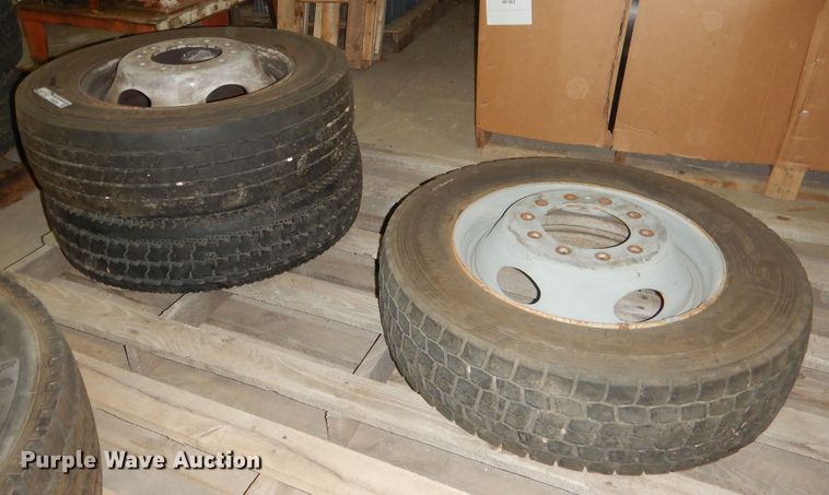 image for item FA9395 (3) Continental 255/70R19.5 tires and wheels