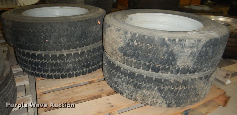 image for item FA9397 (4) Michelin 225/70R19.5 tires and wheels