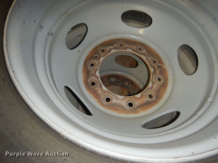 image for item FA9397 (4) Michelin 225/70R19.5 tires and wheels