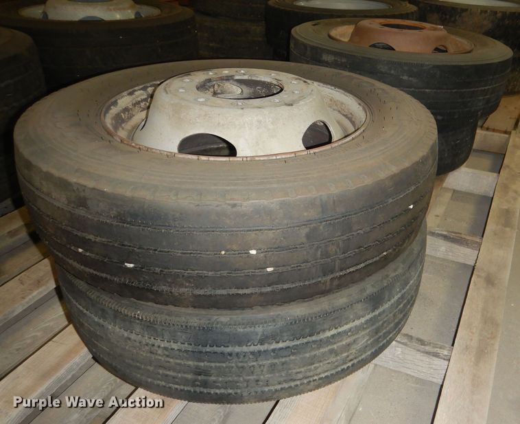 image for item FA9398 (4) Hankook 225/70R19.5 tires and wheels