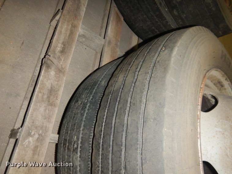 image for item FA9398 (4) Hankook 225/70R19.5 tires and wheels