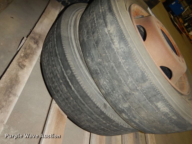 image for item FA9398 (4) Hankook 225/70R19.5 tires and wheels