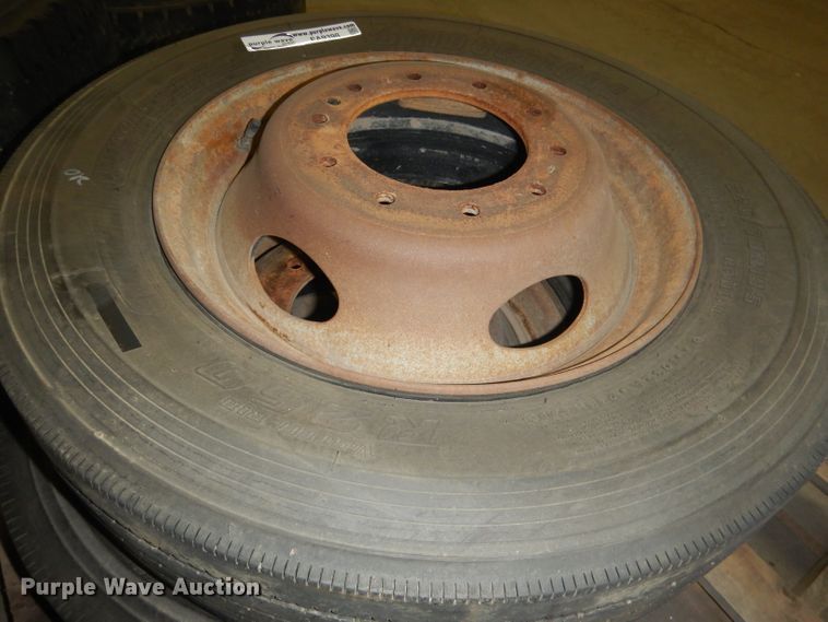 image for item FA9398 (4) Hankook 225/70R19.5 tires and wheels