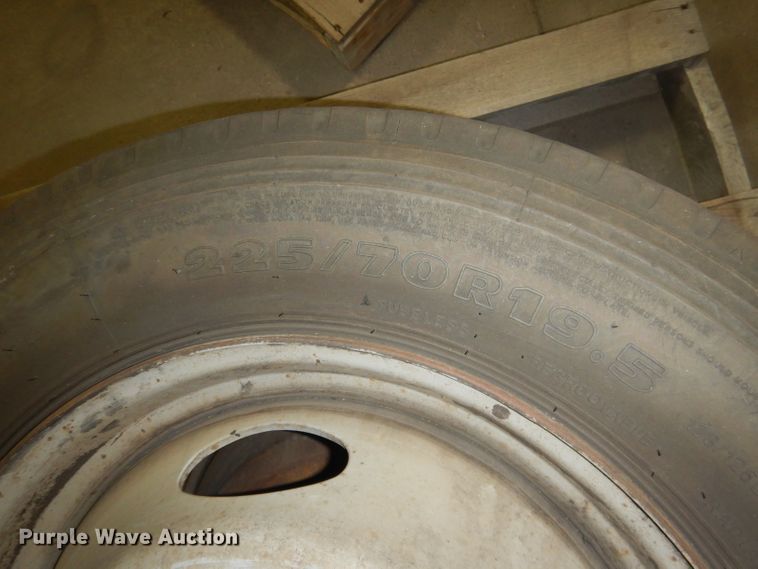 image for item FA9398 (4) Hankook 225/70R19.5 tires and wheels