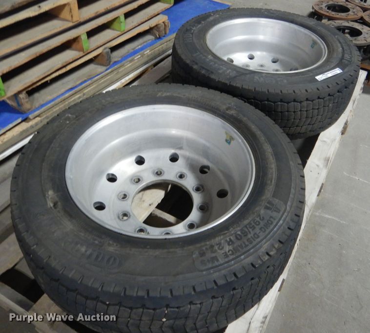 image for item FA9402 (2) Continental 295/60R22.5 tires and wheels