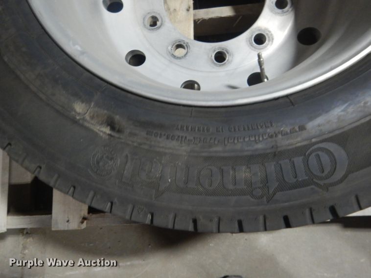 image for item FA9402 (2) Continental 295/60R22.5 tires and wheels