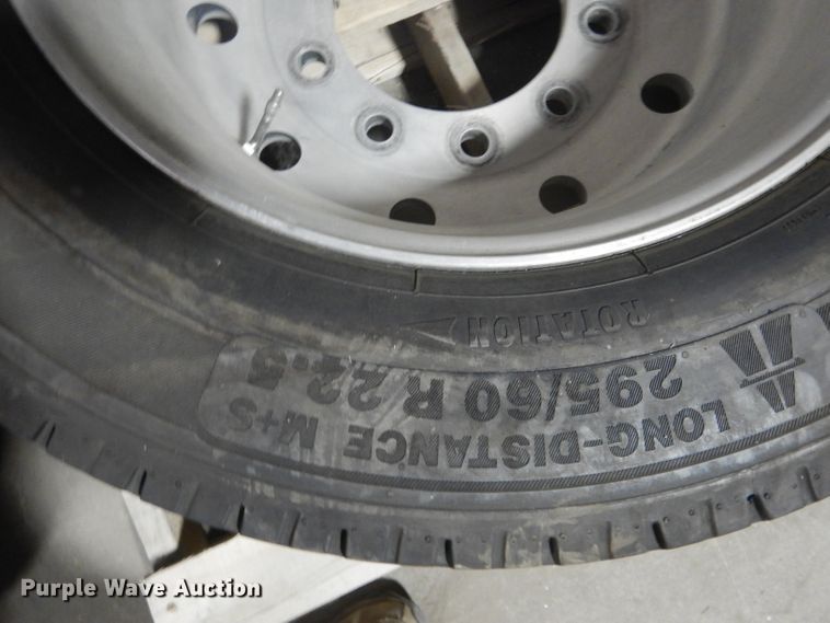 image for item FA9402 (2) Continental 295/60R22.5 tires and wheels