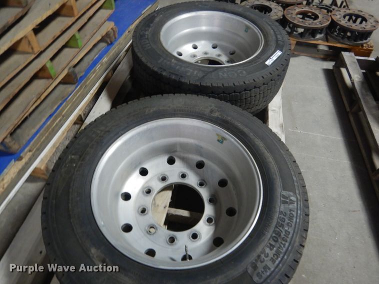 image for item FA9402 (2) Continental 295/60R22.5 tires and wheels