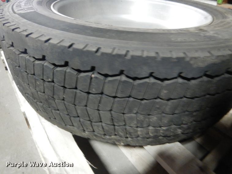 image for item FA9402 (2) Continental 295/60R22.5 tires and wheels