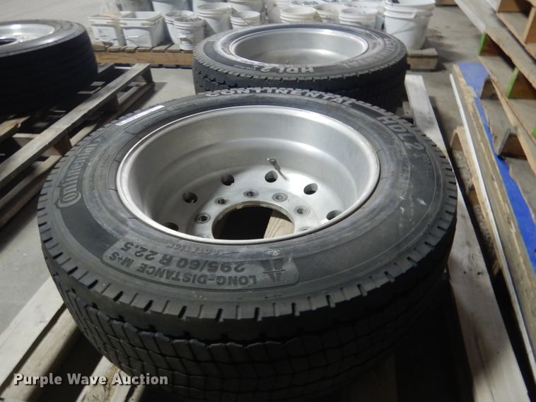 image for item FA9402 (2) Continental 295/60R22.5 tires and wheels