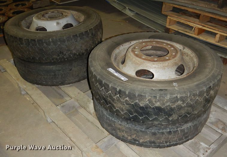 image for item FA9403 (4) Hankook 225/70R19.5 tires and wheels