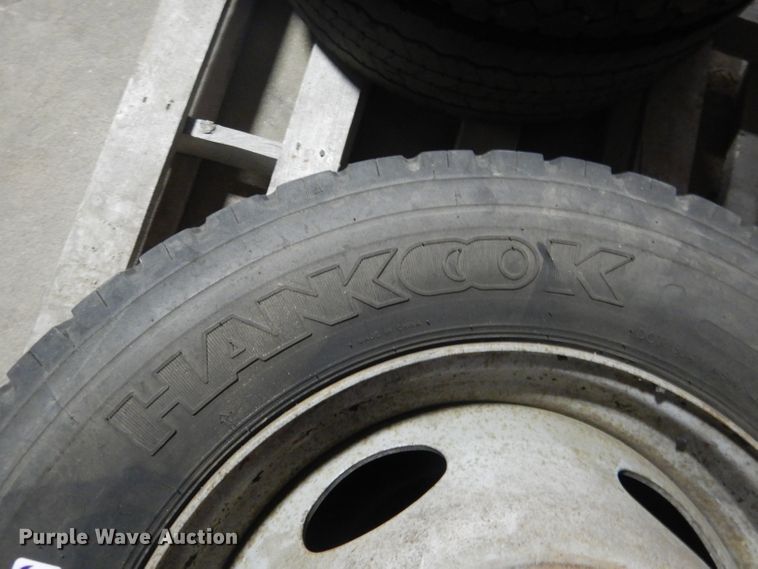 image for item FA9403 (4) Hankook 225/70R19.5 tires and wheels