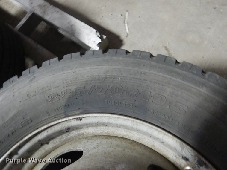 image for item FA9403 (4) Hankook 225/70R19.5 tires and wheels