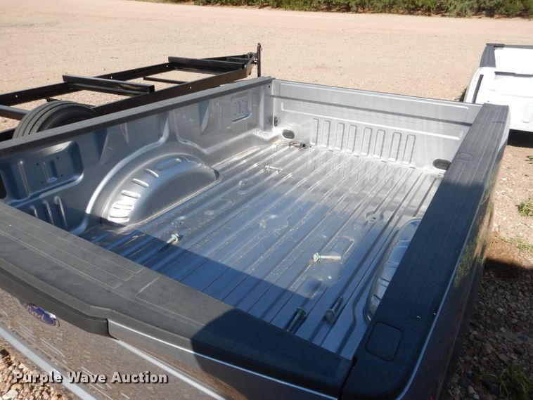 image for item FA9409 2019 Ford F250 pickup truck bed