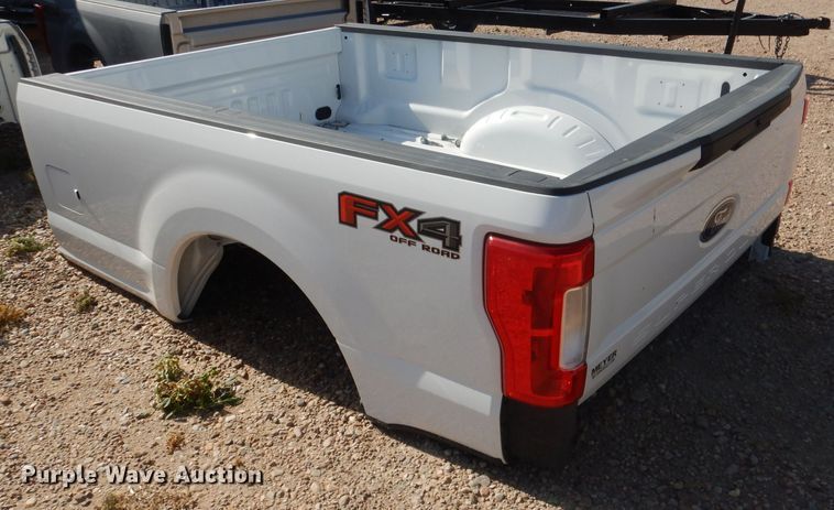 image for item FA9411 2019 Ford F250 pickup truck bed