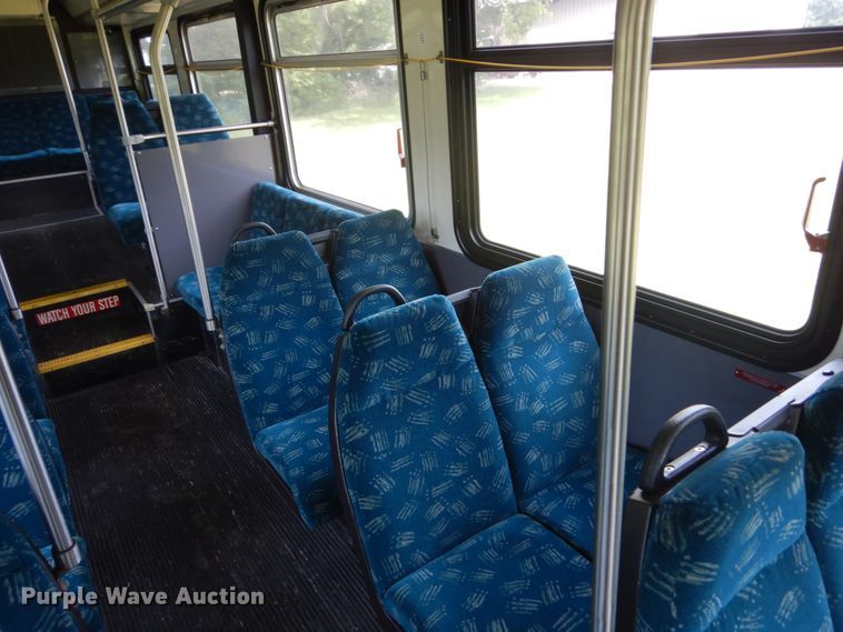 image for item FK9273 2006 New Flyer D40LF  coach bus