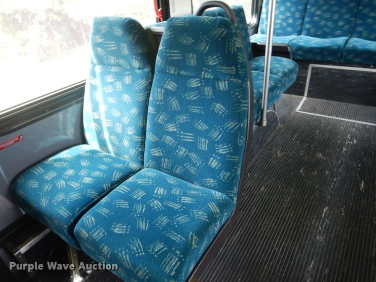 image for item FK9273 2006 New Flyer D40LF  coach bus