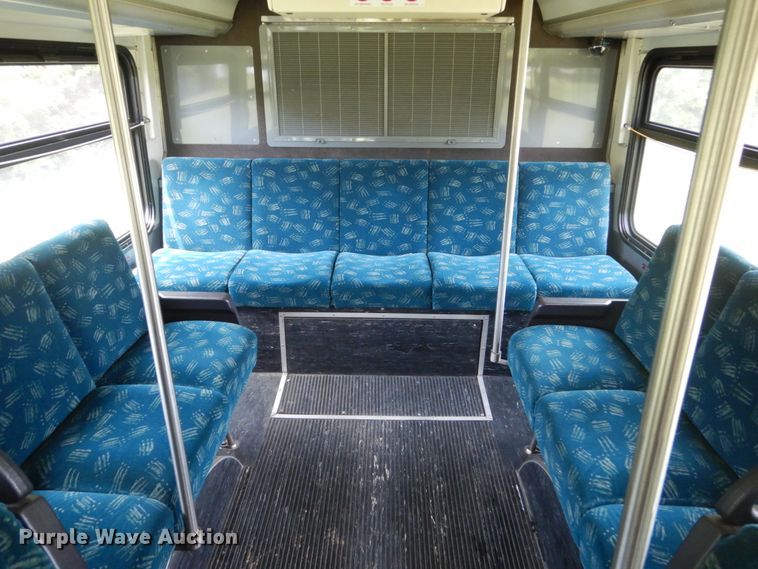 image for item FK9273 2006 New Flyer D40LF  coach bus