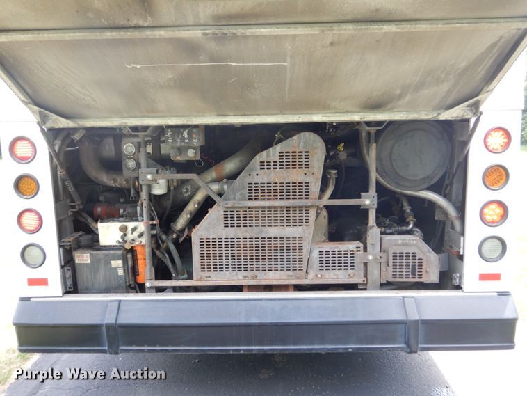 image for item FK9273 2006 New Flyer D40LF  coach bus