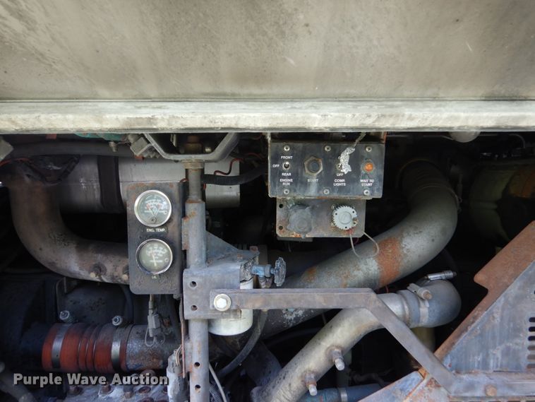 image for item FK9273 2006 New Flyer D40LF  coach bus