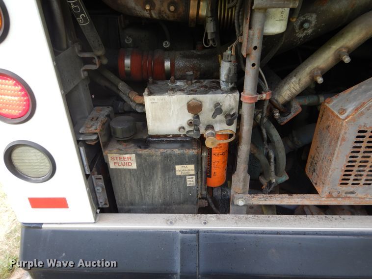 image for item FK9273 2006 New Flyer D40LF  coach bus