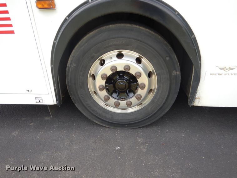 image for item FK9273 2006 New Flyer D40LF  coach bus