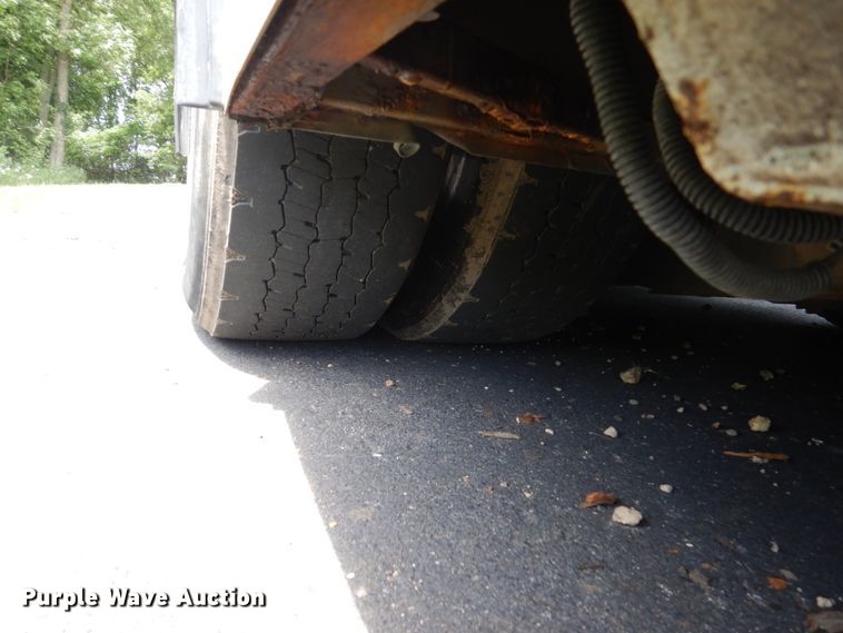 image for item FK9273 2006 New Flyer D40LF  coach bus