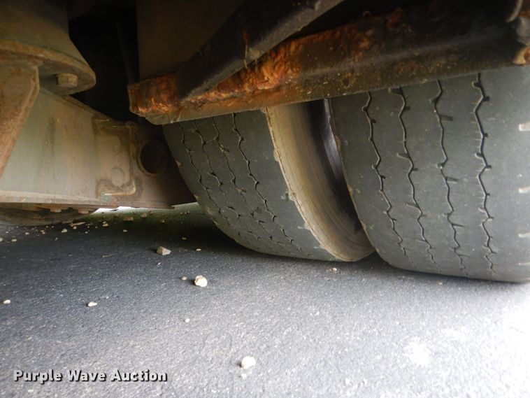 image for item FK9273 2006 New Flyer D40LF  coach bus