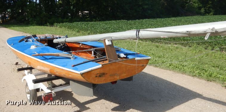 image for item FK9378 Melges M-16 Scow sail boat